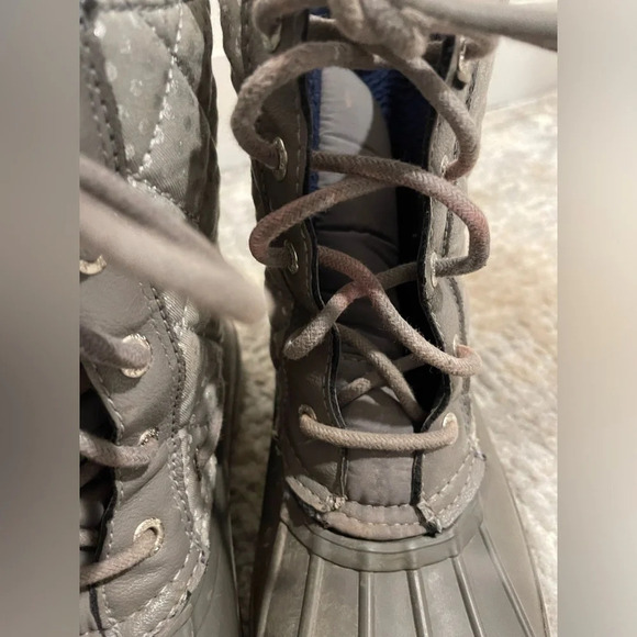 Sperry Saltwater Quilted Grey Silver Polka Dot Duck Boots STS92449 Womens Size 5 - Picture 9 of 9